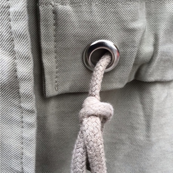 Vince Camuto Hooded Utility Anorak Jacket Drawstring at Waist and Bottom - Picture 12 of 12